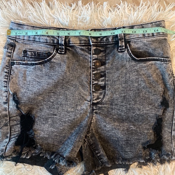 Indigo Rein Black and Gray Jean Shorts - Picture 5 of 7